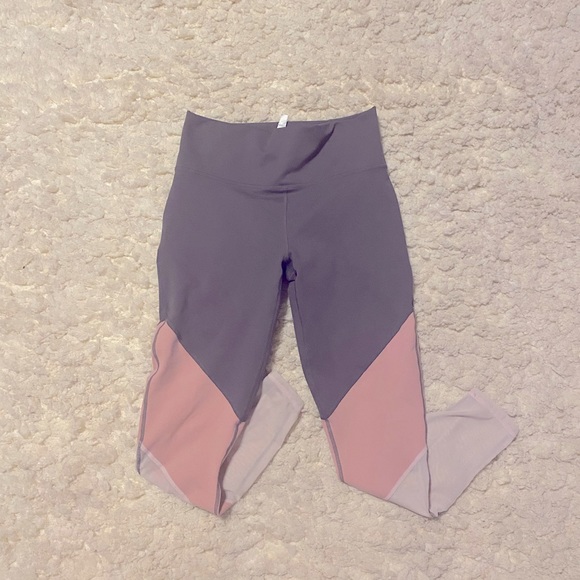 Fabletics High Waist Color Block Leggings - Picture 4 of 10